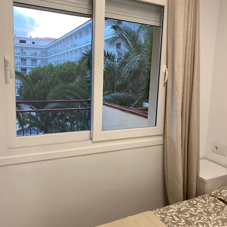 Daire Apartamento Salou *